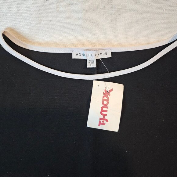 Annalee + Hope Bell Sleeve White Trim Dress - Size L - Picture 4 of 5